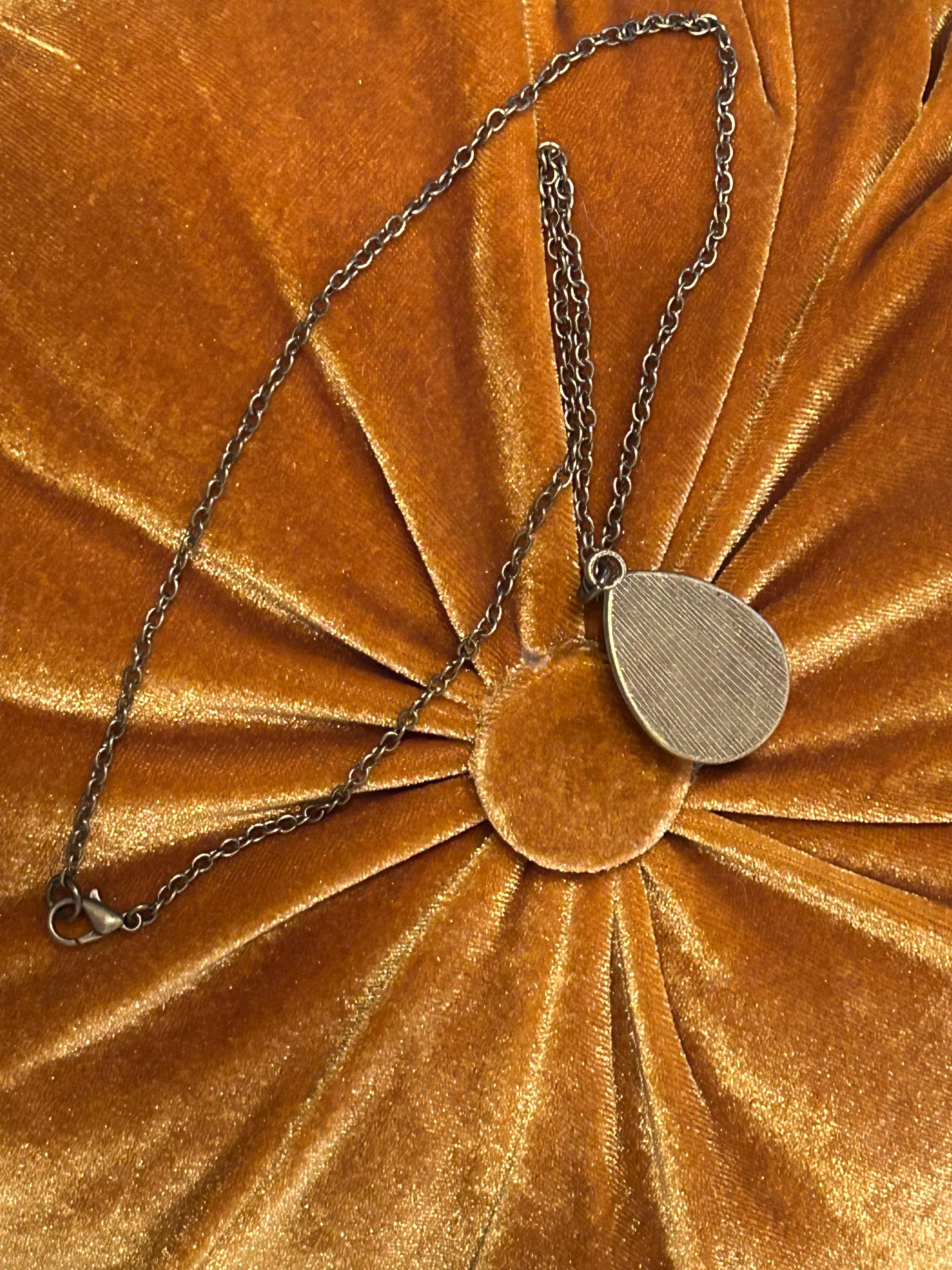 Mum’s the Word Necklace – Real Flower Resin Pendant Jewelry