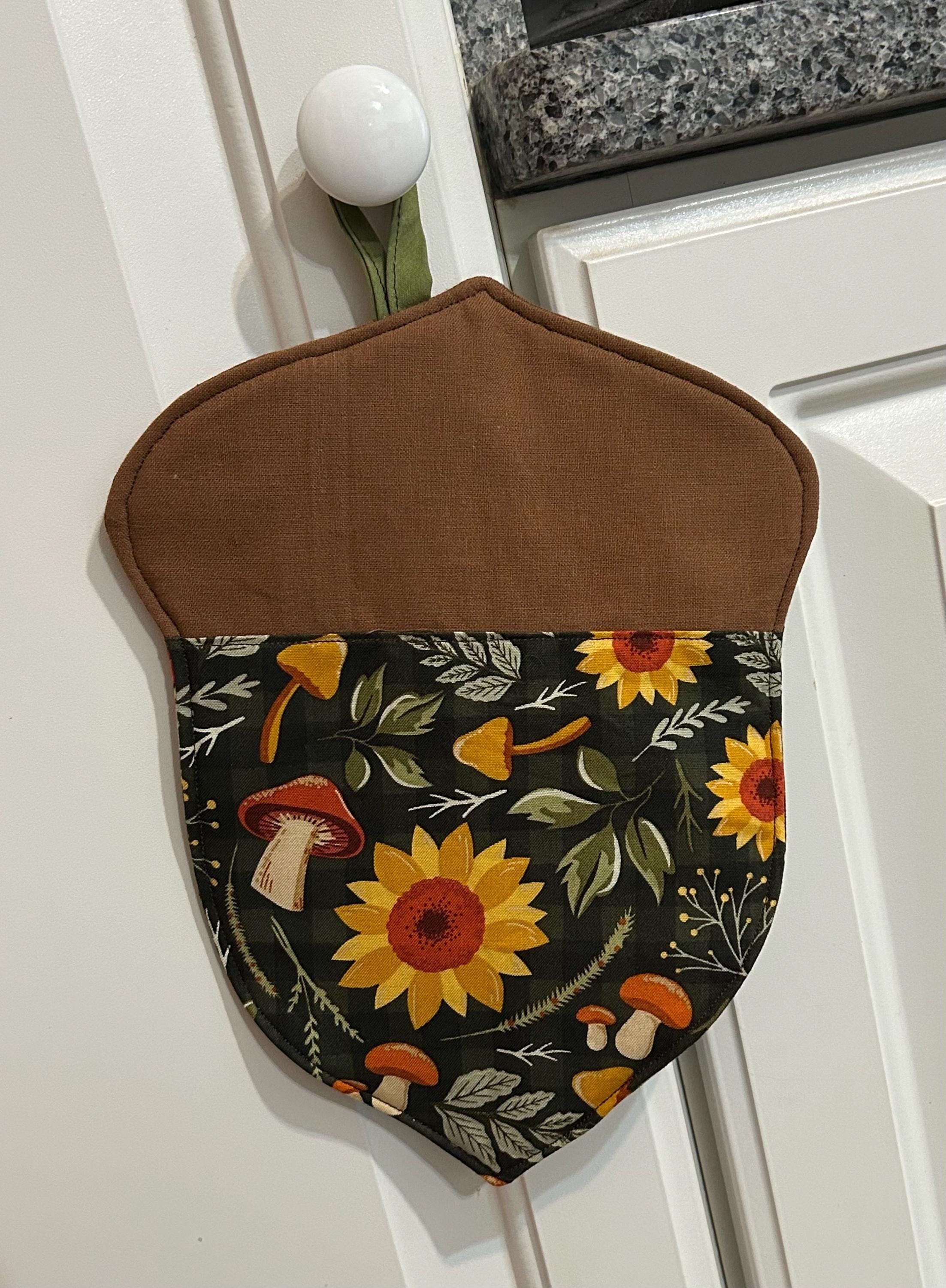 Acorn Cottagecore Potholders – Heat Resistant Fall Kitchen Décor with Sunflowers & Mushrooms