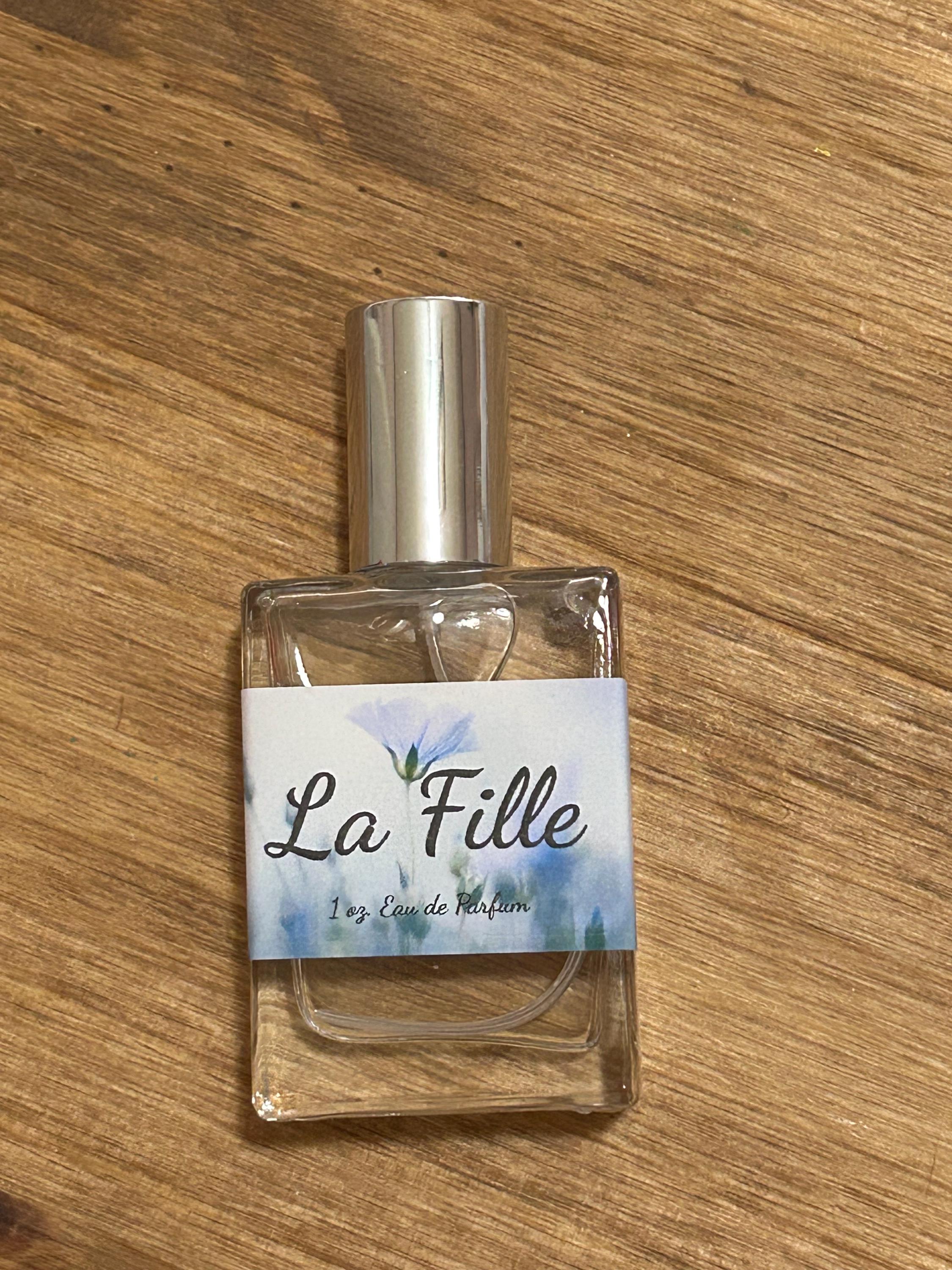 La Fille Eau de Parfum – Soft Floral Feminine Perfume