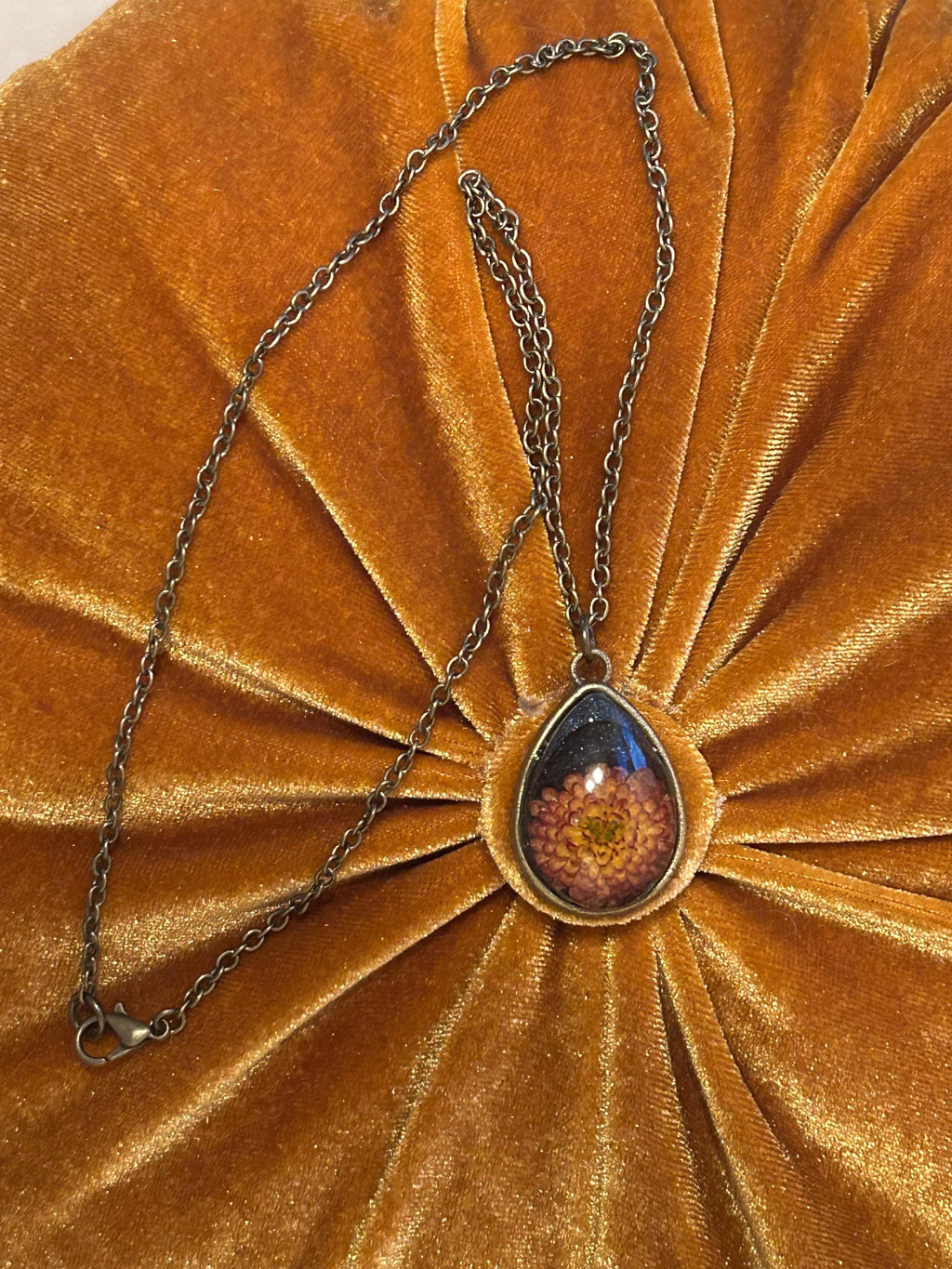 Mum’s the Word Necklace – Real Flower Resin Pendant Jewelry