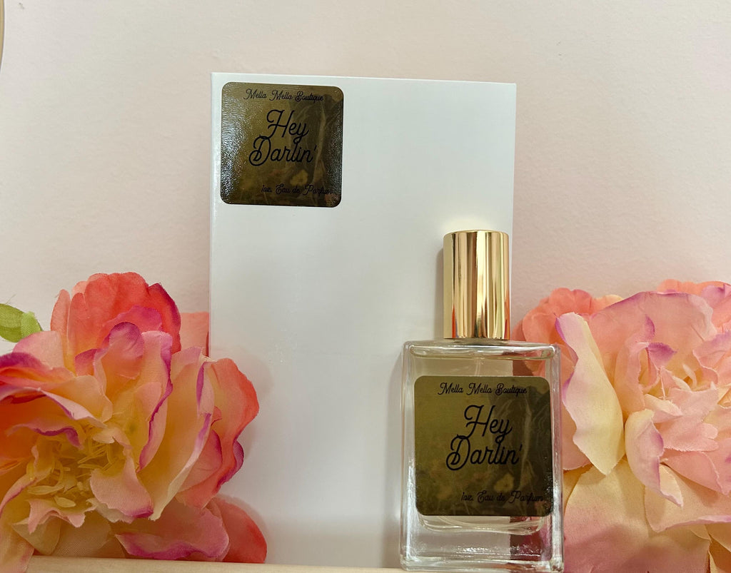 Hey Darlin’ Eau de Parfum – Sweet, Sultry & Woodsy Androgynous Fragrance