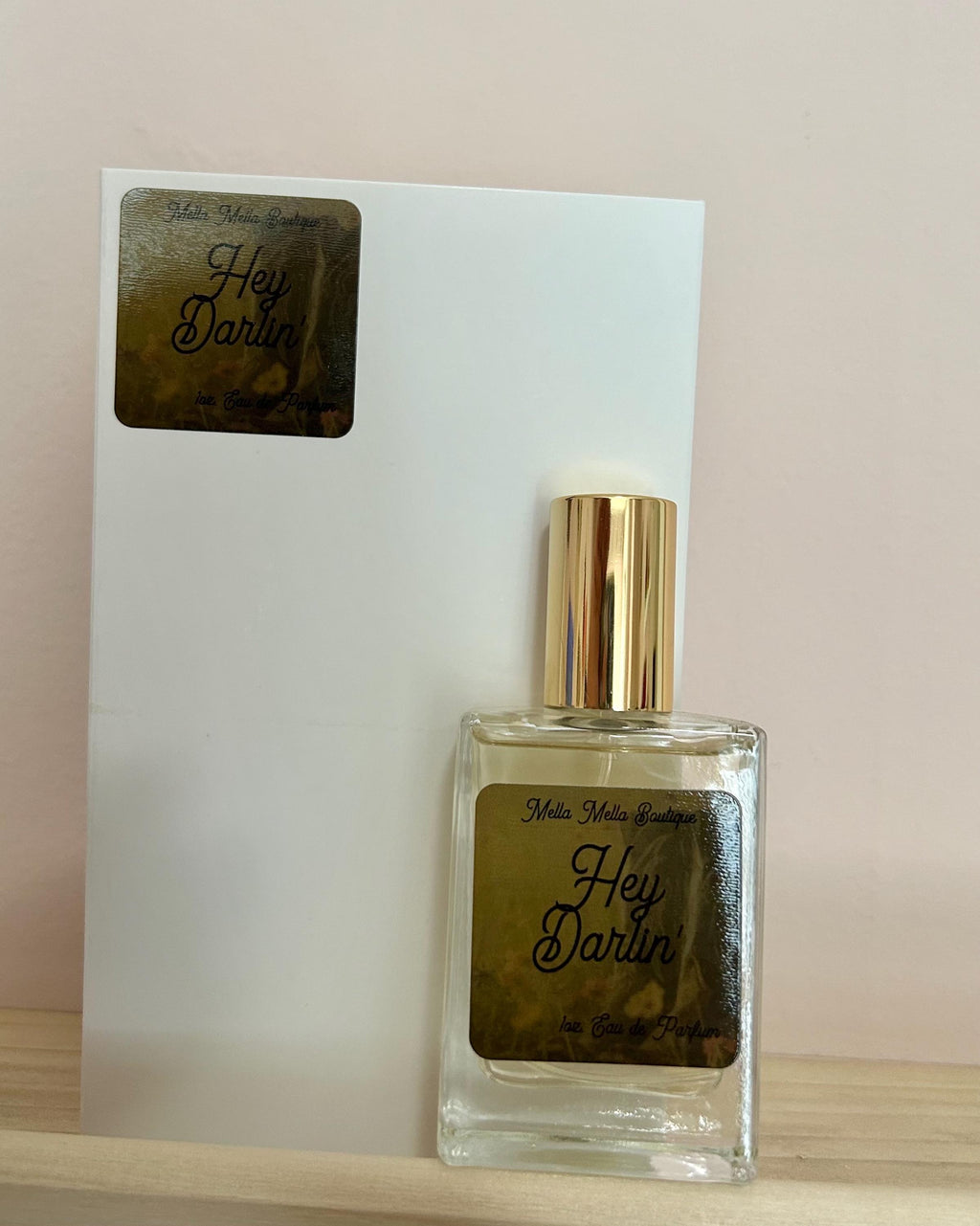 Hey Darlin’ Eau de Parfum – Sweet, Sultry & Woodsy Androgynous Fragrance