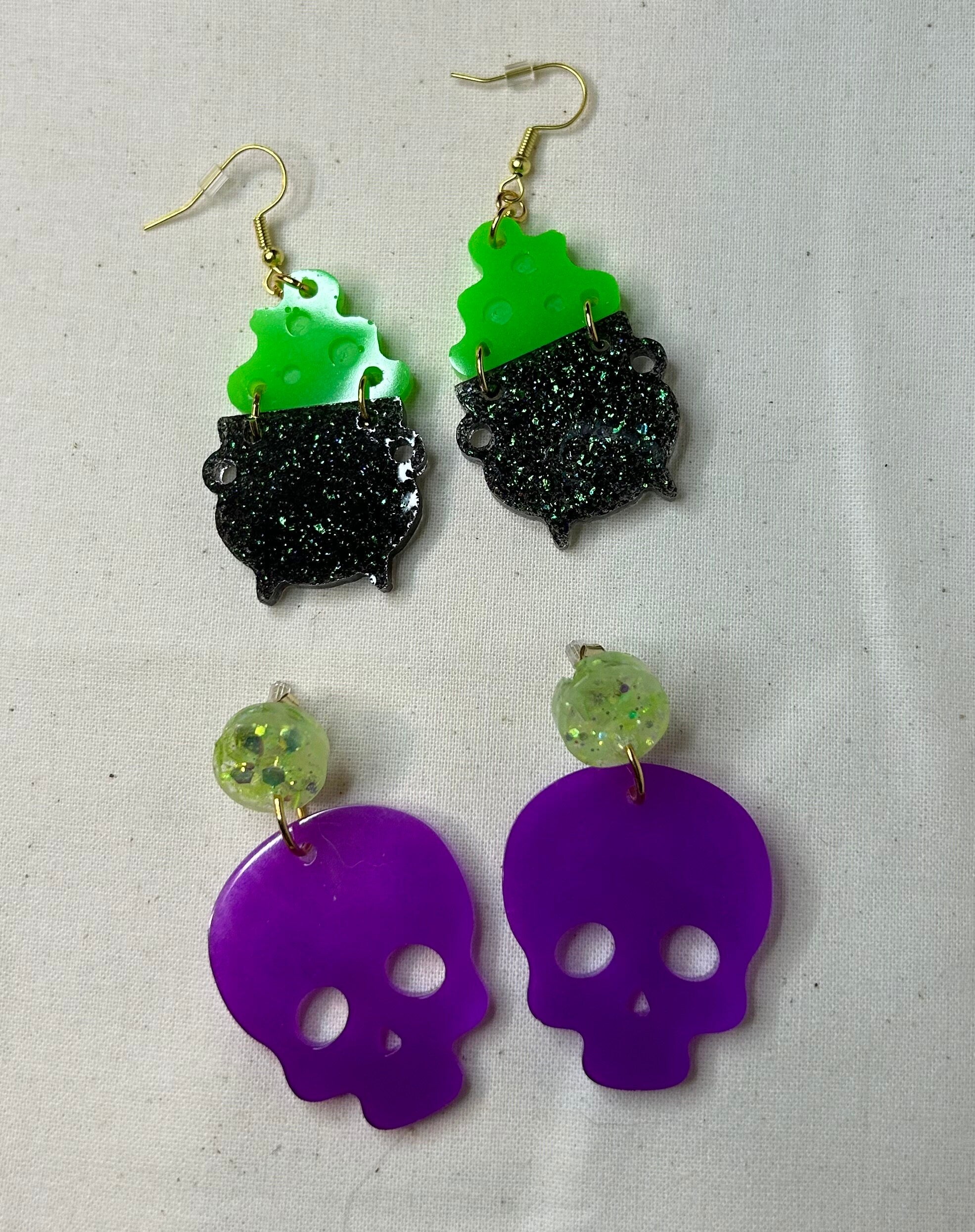 Spooky Time Earrings – Glow-in-the-Dark Halloween Dangle Earring Sets
